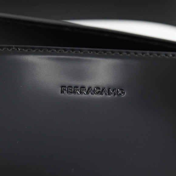 Salvatore Ferragamo Gancini Shoulder Bag Patent leather Black Auth ar13607V