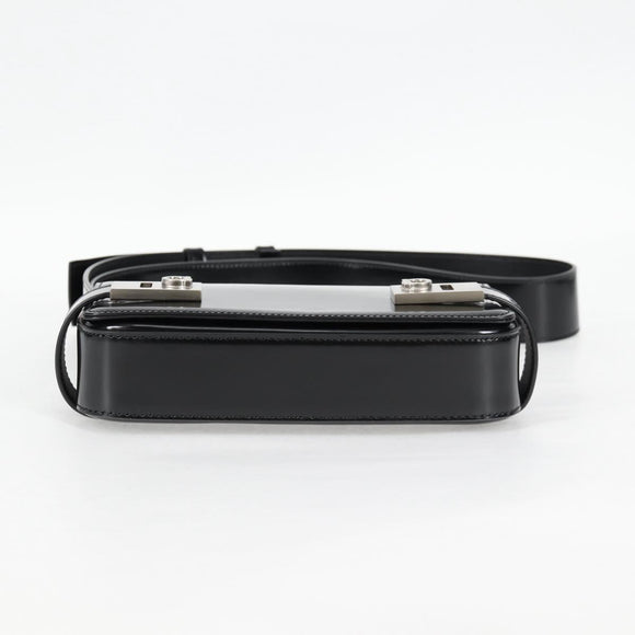 Salvatore Ferragamo Gancini Shoulder Bag Patent leather Black Auth ar13607A