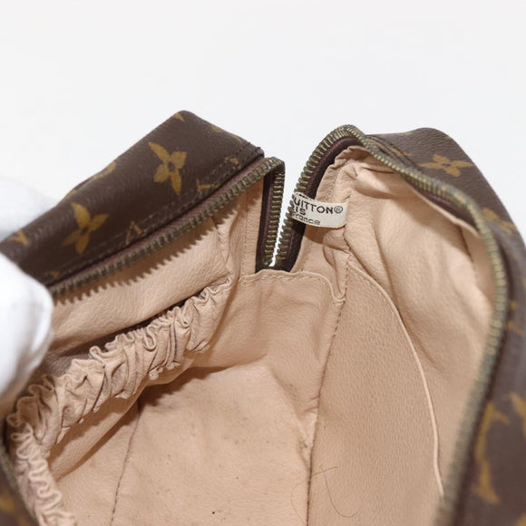 LOUIS VUITTON Monogram Trousse Toilette 28 Clutch Bag M47522 LV Auth ar13749