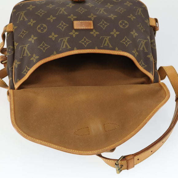 LOUIS VUITTON Monogram Saumur 30 Shoulder Bag M42256 LV Auth ar13873