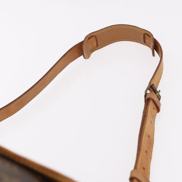 LOUIS VUITTON Monogram Saumur 35 Shoulder Bag M42254 LV Auth ar13991
