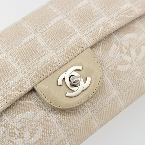 CHANEL New Travel Line Chain Shoulder Bag Canvas Beige Silver CC Auth ar14011SAV