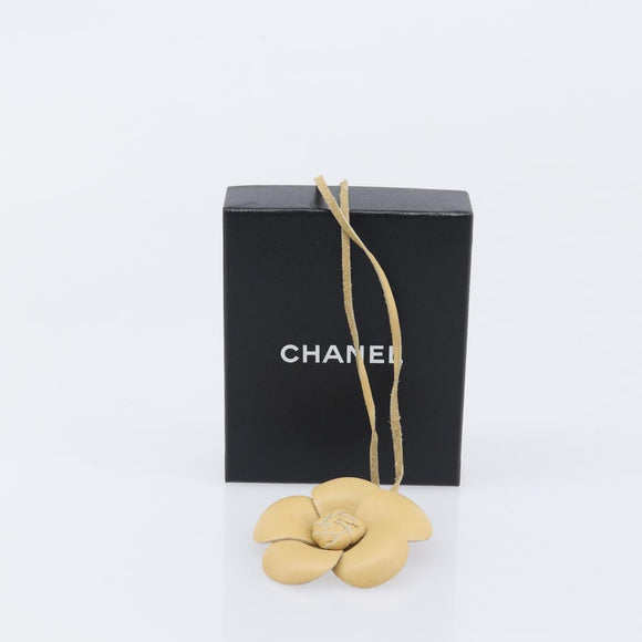 CHANEL Camelia Necklace Leather Beige CC Auth ar14477