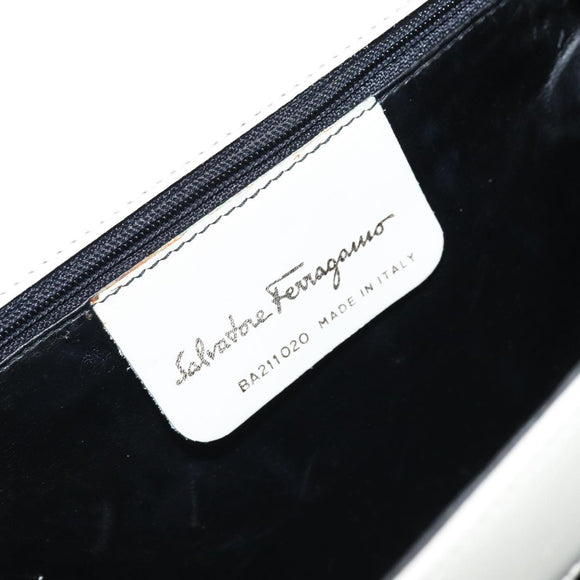 Salvatore Ferragamo Gancini Umhängetasche Leder Weiß Gold Auth ARZ115