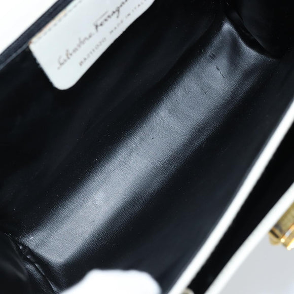 Salvatore Ferragamo Gancini Umhängetasche Leder Weiß Gold Auth ARZ115