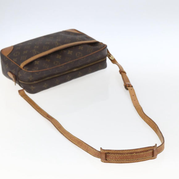LOUIS VUITTON Monogram Trocadero 30 Shoulder Bag M51272 LV Auth BA10207