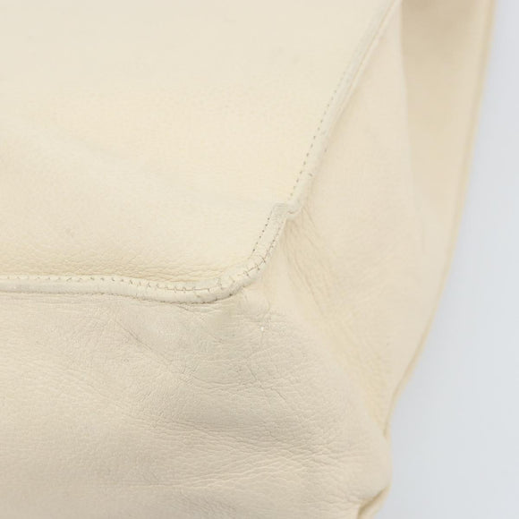 CHANEL Tote Bag Caviar Skin White CC Auth BA10649