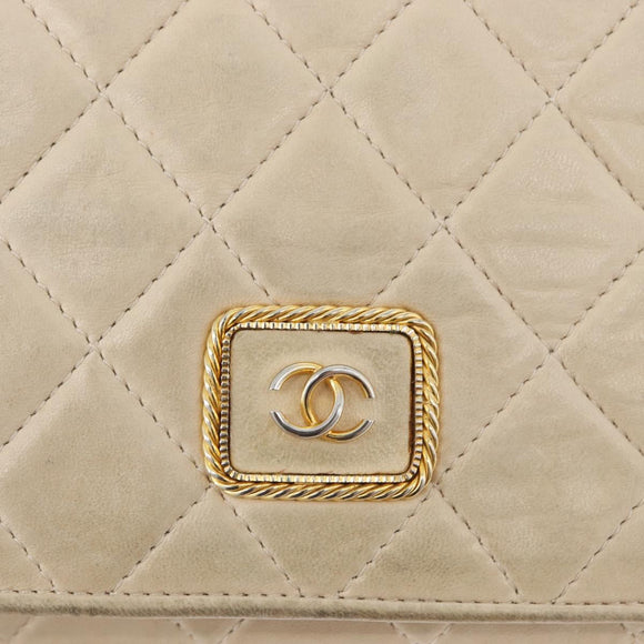 CHANEL Matelasse Ketten-Umhängetasche Lammleder Beige Gold CC Auth BA10672