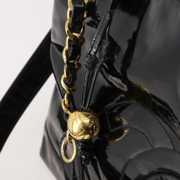 CHANEL Chain Shoulder Bag Patent leather Black Gold CC Auth BA10725