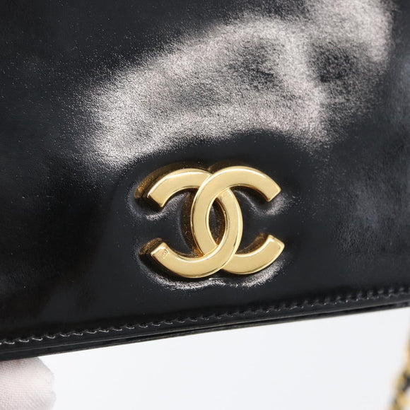 CHANEL Chain Schoudertas Lakleer Zwart Goud CC Auth BA10760