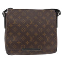 LOUIS VUITTON Monogram District PM Umhängetasche M40935 LV Auth BA10866-13