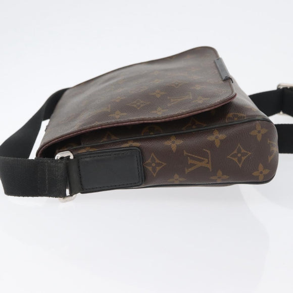 LOUIS VUITTON Monogram District PM Umhängetasche M40935 LV Auth BA10866