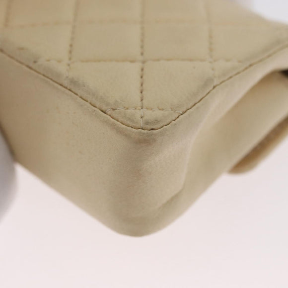 CHANEL Matelasse Pouch Lamsleer Beige Goud CC Auth BA10922