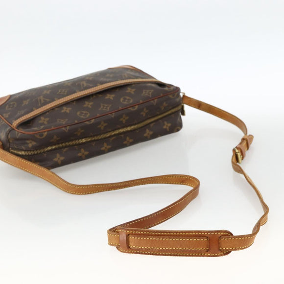 LOUIS VUITTON Monogram Trocadero 30 Shoulder Bag M51272 LV Auth BA11238