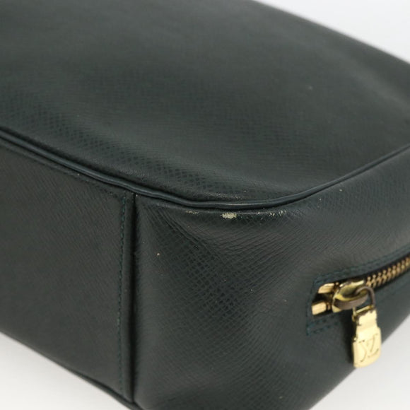 LOUIS VUITTON Taiga Trousse Toilette GM Clutch Bag Epicea M30214 LV Auth BA11283