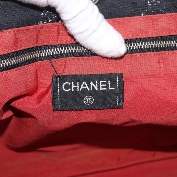 CHANEL New Travel Line Handtasche Nylon Schwarz Silber CC Auth BA11395