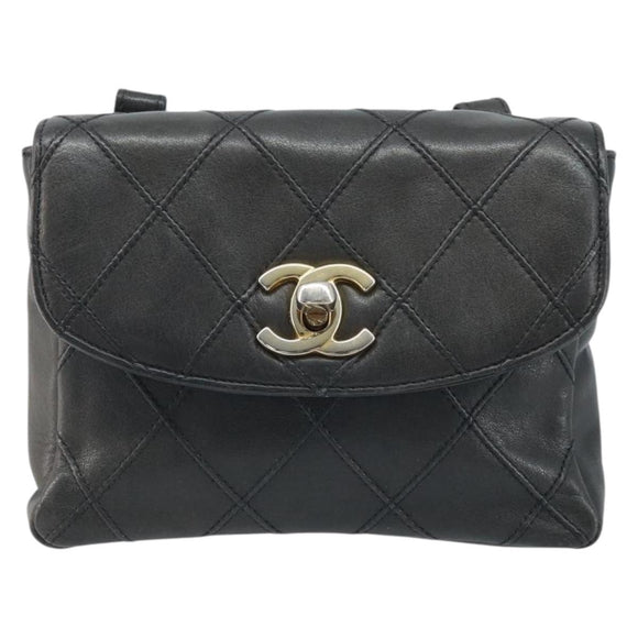 CHANEL Bicolore Belt Bag Lamb Skin Black Gold CC Auth BA11734A