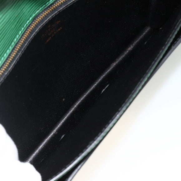 LOUIS VUITTON Epi Serie Dragonne Clutch Bag Green LV Auth BA11887