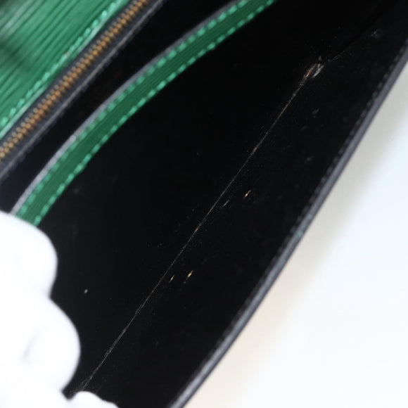 LOUIS VUITTON Epi Serie Dragonne Clutch Bag Green LV Auth BA11887