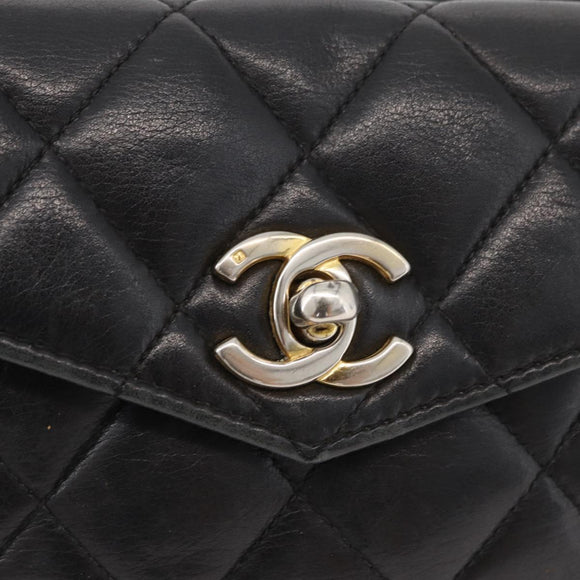 CHANEL Matelassé Chain Gürteltasche Lammleder Schwarz Gold CC Auth BA12100