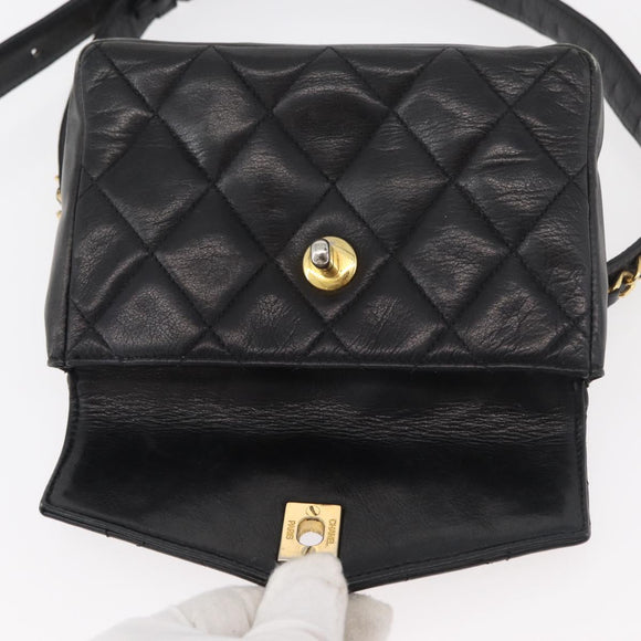 CHANEL Matelassé Chain Gürteltasche Lammleder Schwarz Gold CC Auth BA12100