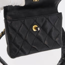 CHANEL Matelassé Chain Gürteltasche Lammleder Schwarz Gold CC Auth BA12100-19