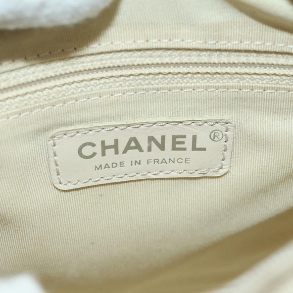 CHANEL Matelasse Umhängetasche Caviar Skin Ivory Gold CC Auth BA12379V