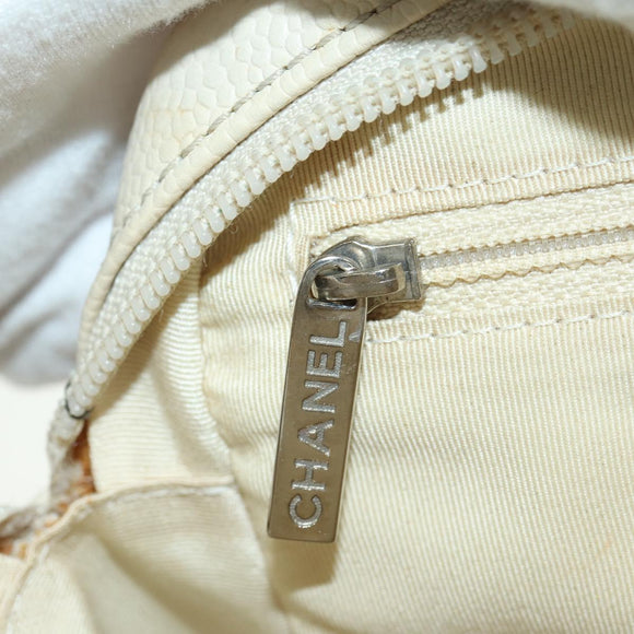 CHANEL Matelasse Umhängetasche Caviar Skin Ivory Gold CC Auth BA12379V