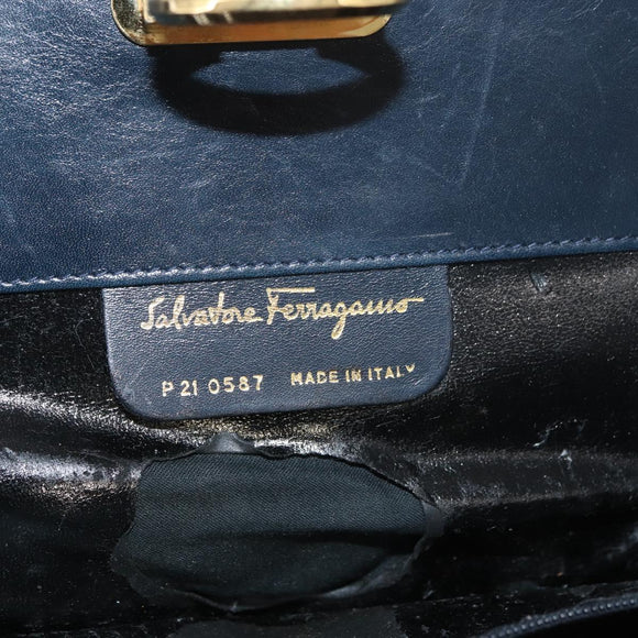 Salvatore Ferragamo Gancini Umhängetasche Kette Leder Navy Gold Auth BA12988