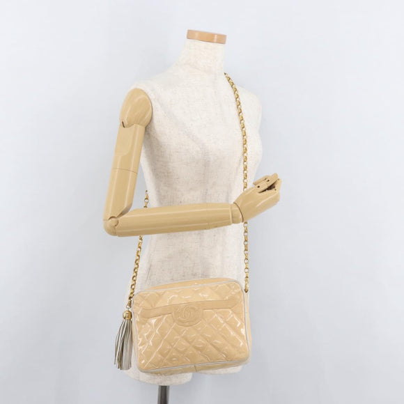 CHANEL Matelasse Chain Schoudertas Lakleer Ivoor Goud CC Auth BA13017