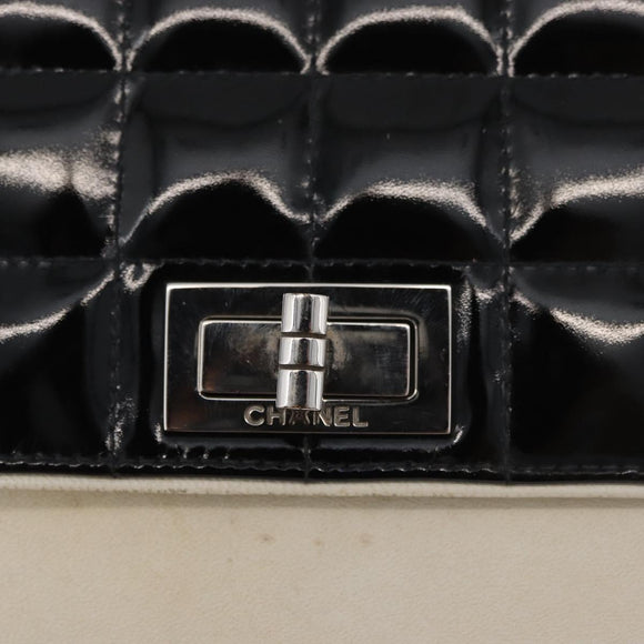 CHANEL Choco Bar Chain Shoulder Bag Leather White Silver black CC Auth BA13099A
