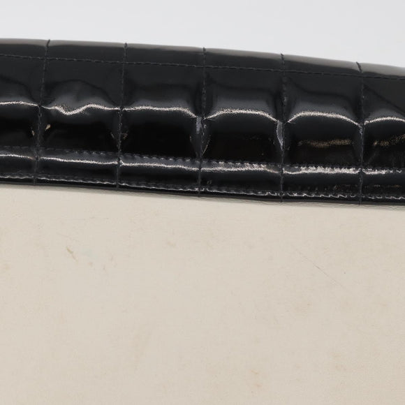 CHANEL Choco Bar Chain Shoulder Bag Leather White Silver black CC Auth BA13099A