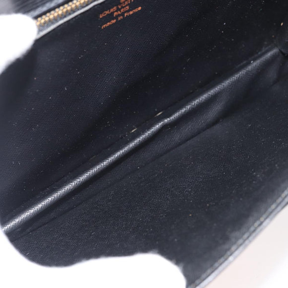 LOUIS VUITTON Epi Serie Dragonne Clutch Bag Black Noir M52612 LV Auth BA13129