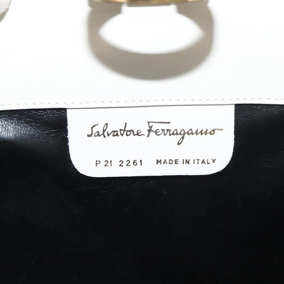 Salvatore Ferragamo Gancini Ketten-Schultertasche Leder Weiß Gold Auth BA13182