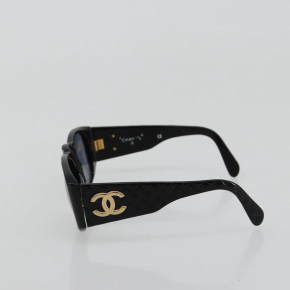 CHANEL Zonnebril plastic Zwart CC Auth BA13228