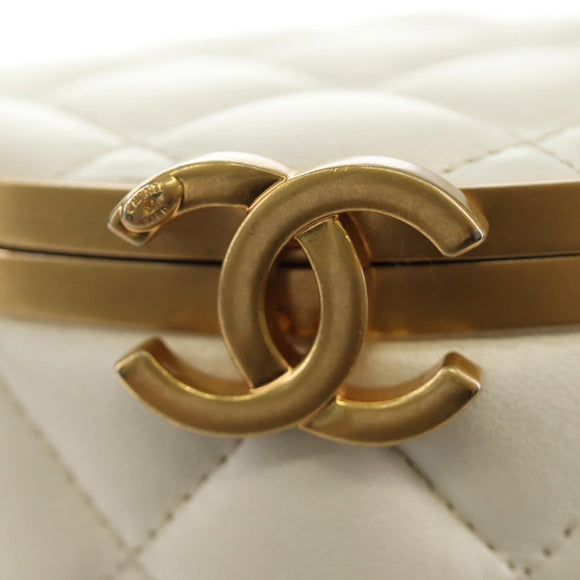 CHANEL Chain Matelasse Shoulder Bag Lamb Skin White Gold CC Auth BA13318M