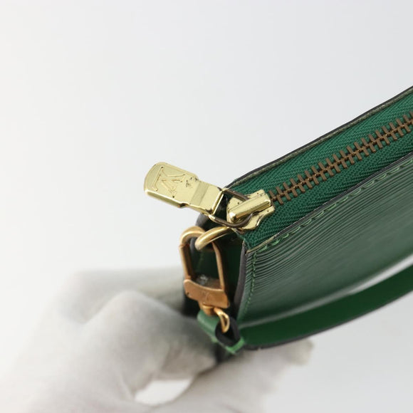 LOUIS VUITTON Epi Pochette Accessoires Pouch Green M52984 LV Auth BA13400