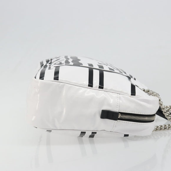 CHANEL La Pausa Chain Bag Patent leather White Silver CC Auth BA13516SAM