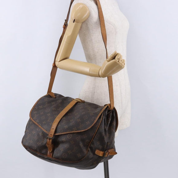 LOUIS VUITTON Monogram Saumur 35 Shoulder Bag M42254 LV Auth BA14087