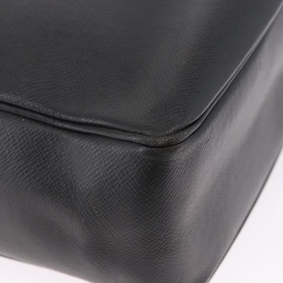 LOUIS VUITTON Taiga Yaranga Shoulder Bag Ardoise M30824 LV Auth BA14105
