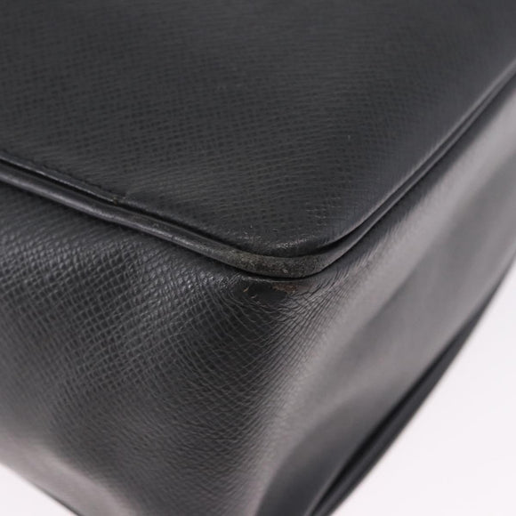 LOUIS VUITTON Taiga Yaranga Shoulder Bag Ardoise M30824 LV Auth BA14105