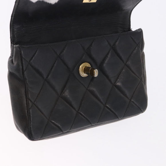 CHANEL Matelasse Waist bag Lamb Skin Red Gold CC Auth BA14211