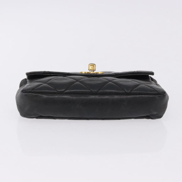 CHANEL Matelasse Waist bag Lamb Skin Red Gold CC Auth BA14211