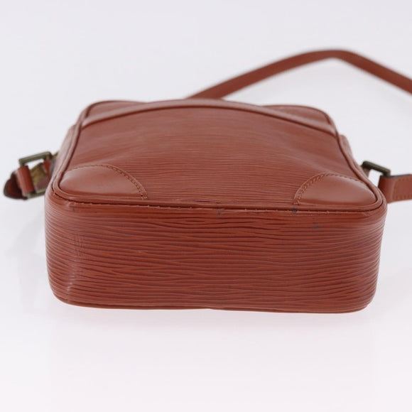 LOUIS VUITTON Epi Danube Shoulder Bag Brown M51694 LV Auth BA14360