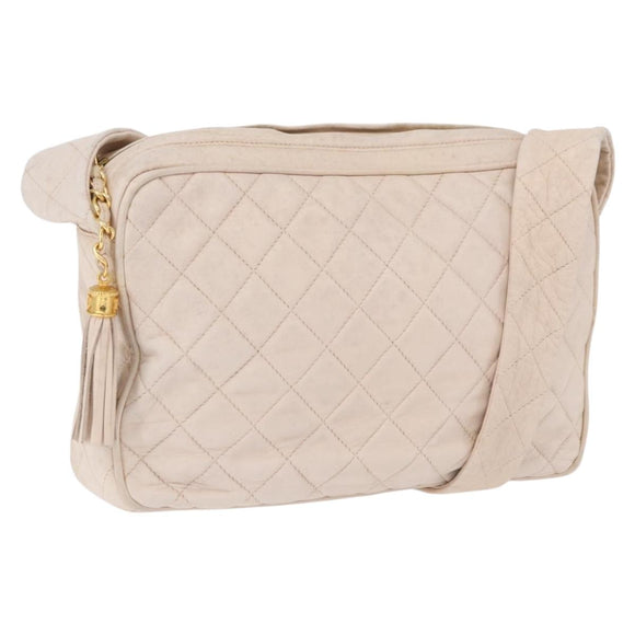 CHANEL Matelasse Shoulder Bag Lamb Skin White Gold CC Auth BA14472