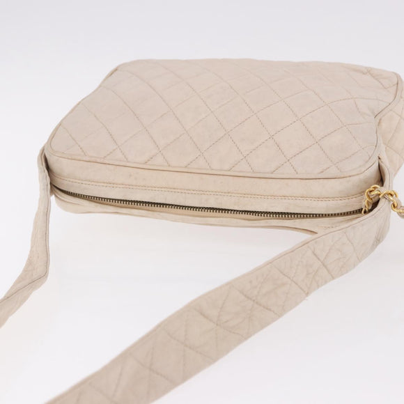 CHANEL Matelasse Shoulder Bag Lamb Skin White Gold CC Auth BA14472