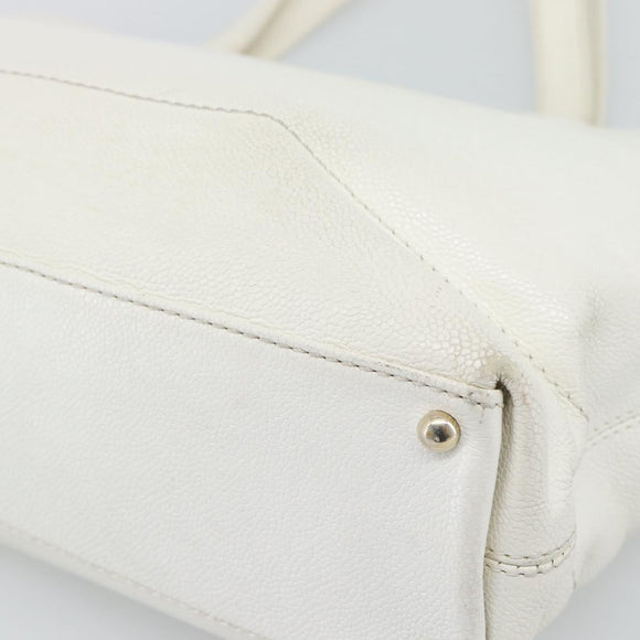 CHANEL Tote Bag Caviar Skin White CC Auth BA14587A