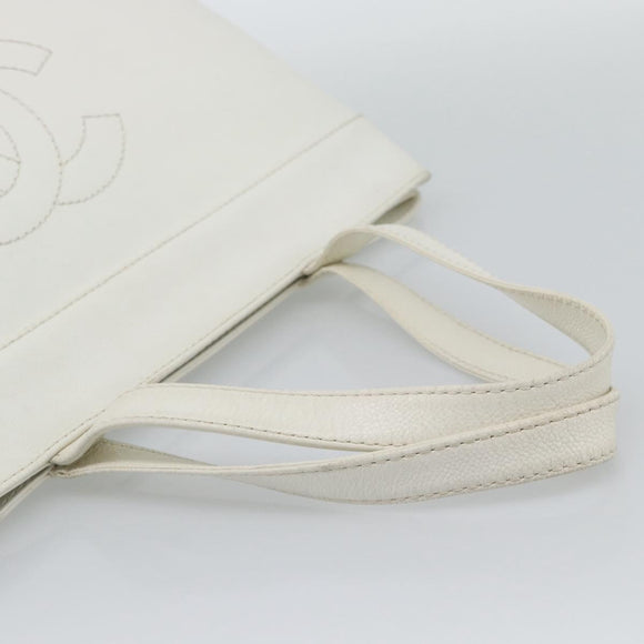 CHANEL Tote Bag Caviar Skin White CC Auth BA14587A