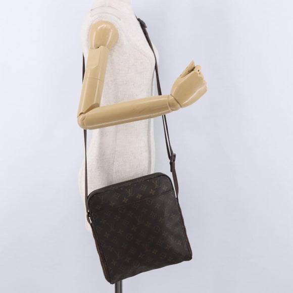 LOUIS VUITTON Monogram Trotteur Bobourg Shoulder Bag M97037 LV Auth BA14903