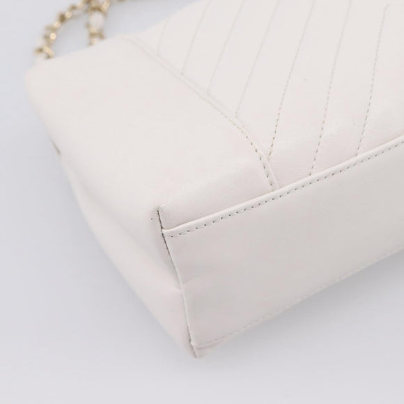 CHANEL V Stitch Chain Chevron Shoulder Bag Leather White Navy CC Auth BA15077SAM